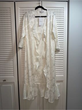 Waverles Faye Bridal Ivory Jacquard Robe NWT